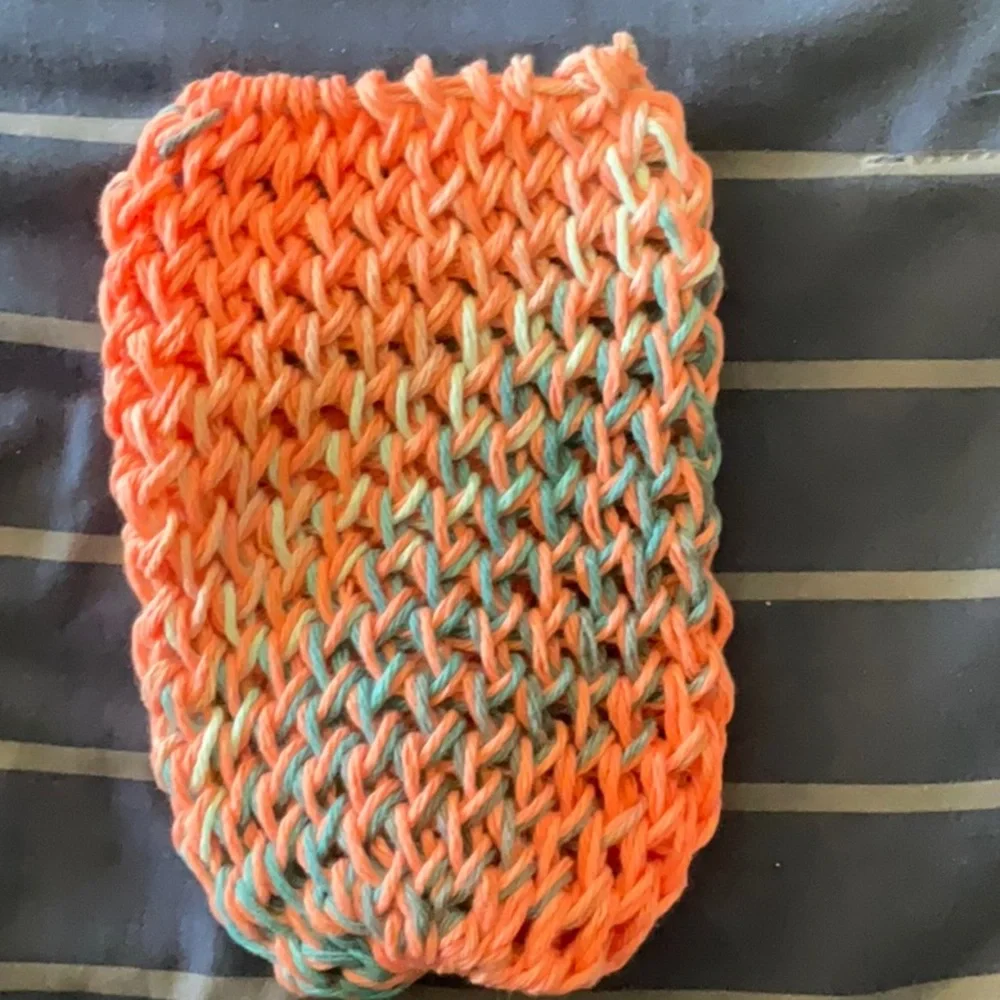coral sea ombré & tea rose knitted soap saver